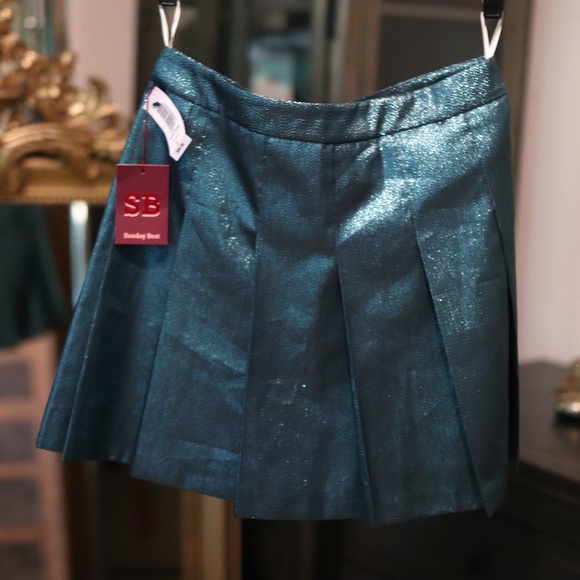 Aritzia Green Glitter Pleated Skirt Size 2 NWT - Picture 6 of 11
